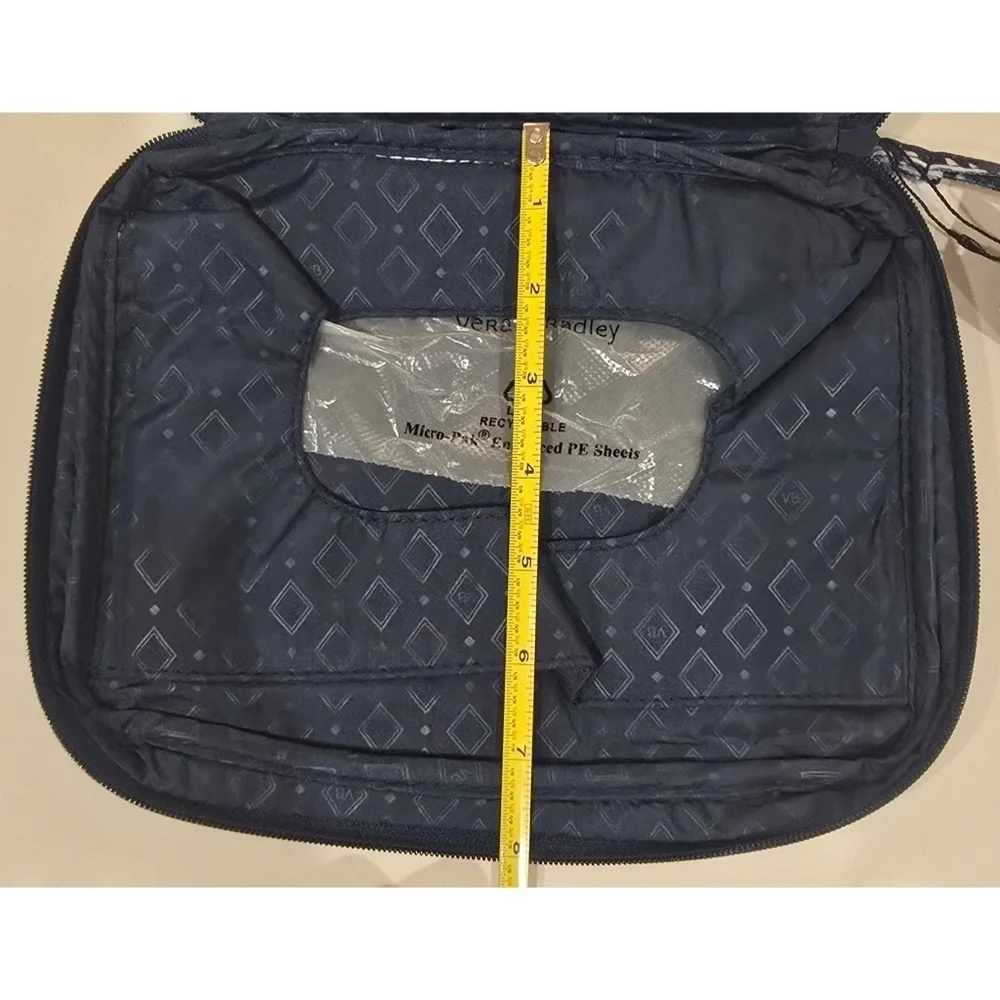 Vera Bradley blue medallion
